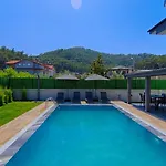 Detached With Private Pool In Inlice, Gocek فيلة