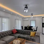 فيلة Detached With Private Pool In Inlice, Gocek *