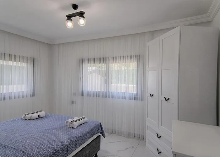 Detached With Private Pool In Inlice, Gocek 别墅 费特希耶