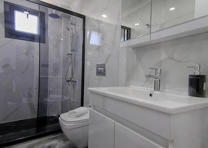 Detached With Private Pool In Inlice, Gocek 别墅